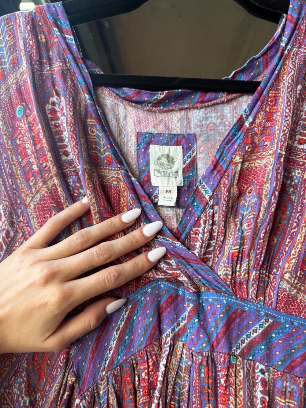 Women's Printed V-Neck Midi Dress in Mauve with Blue Accents - Picture 8 of 8